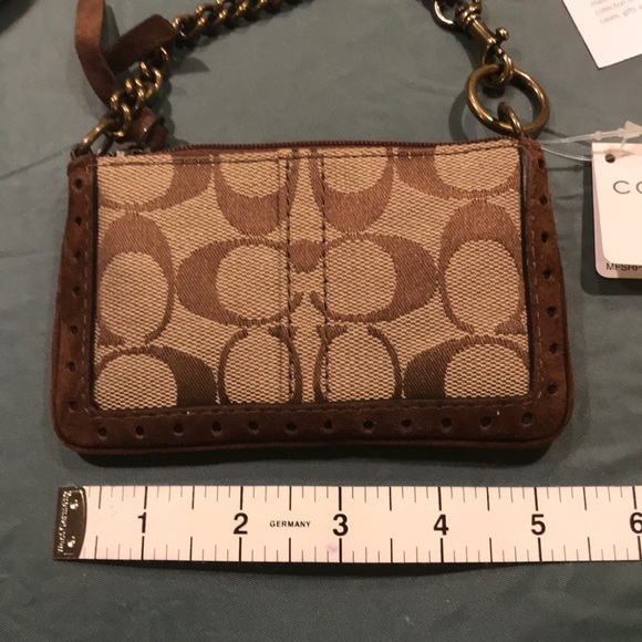NWT Coach wristlet - Picture 7 of 8